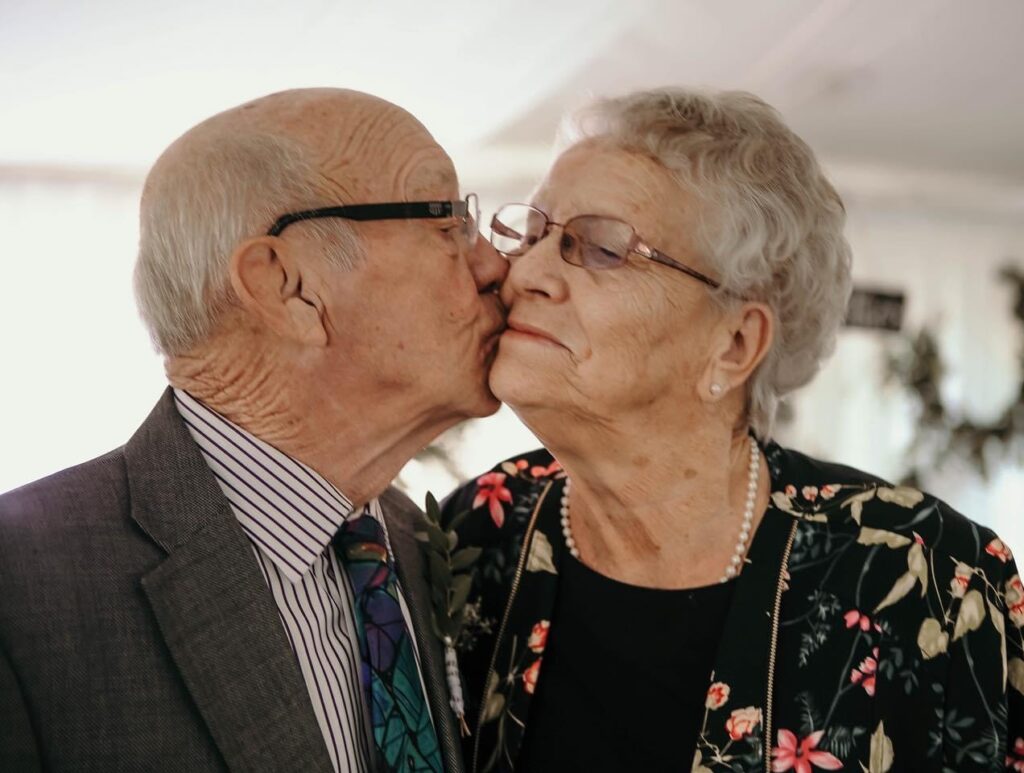 Bert and Thea, Seasons retirement residents