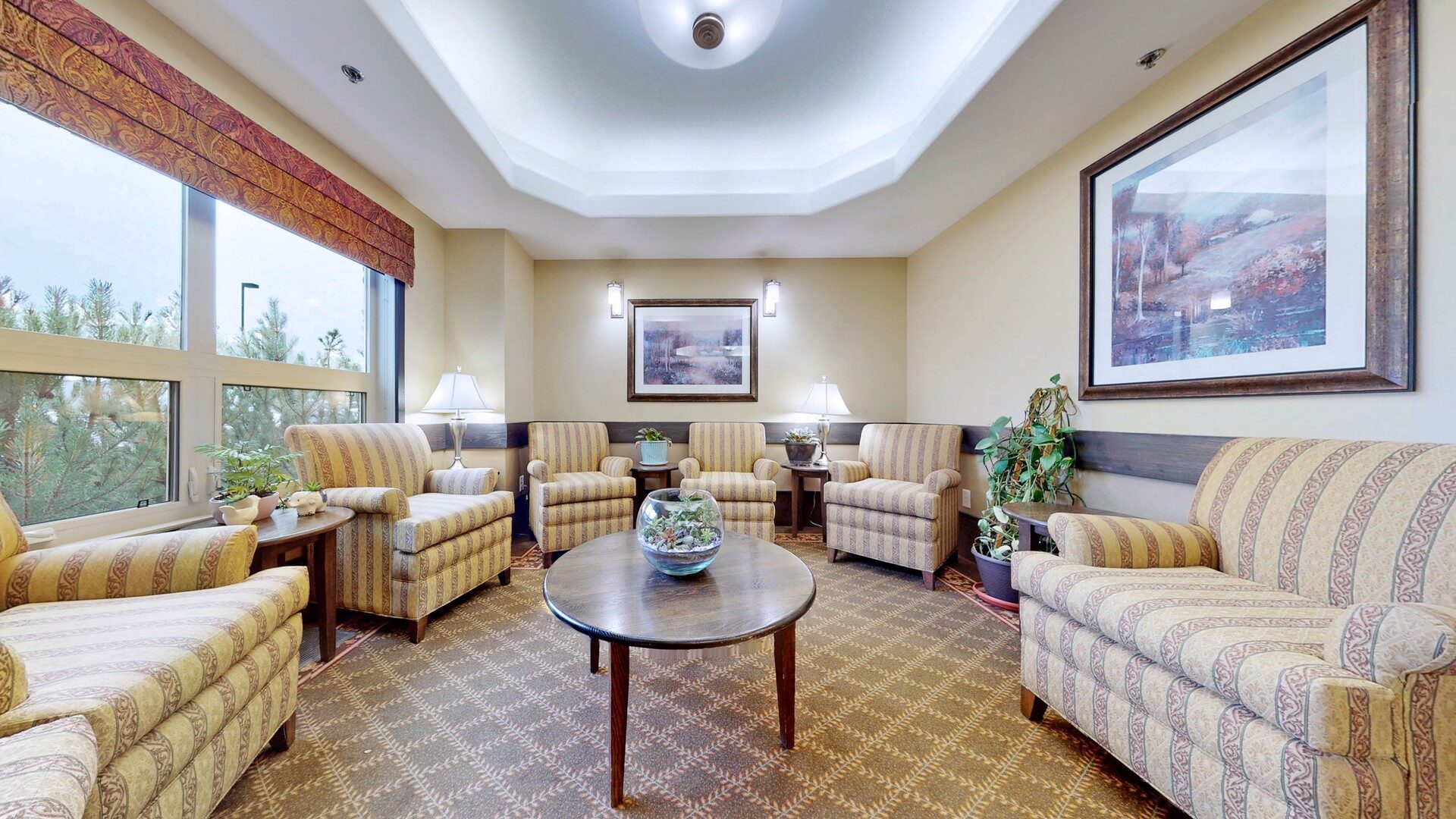 Seasons Drayton Valley lounge area