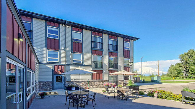 seasons olds encore outdoor area