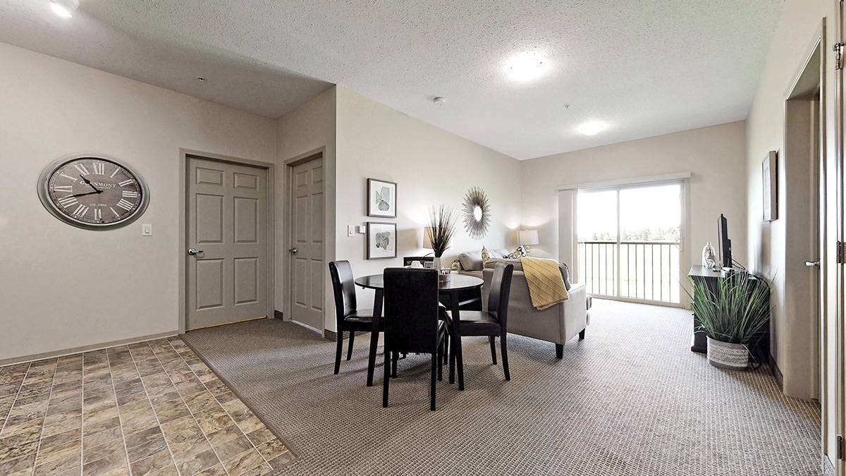 seasons olds encore suite dining area