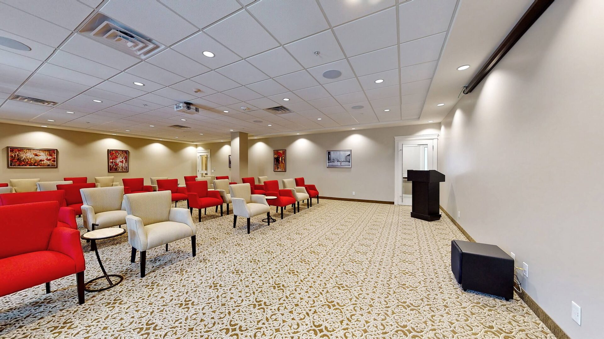 Seasons Cambridge Theatre Room
