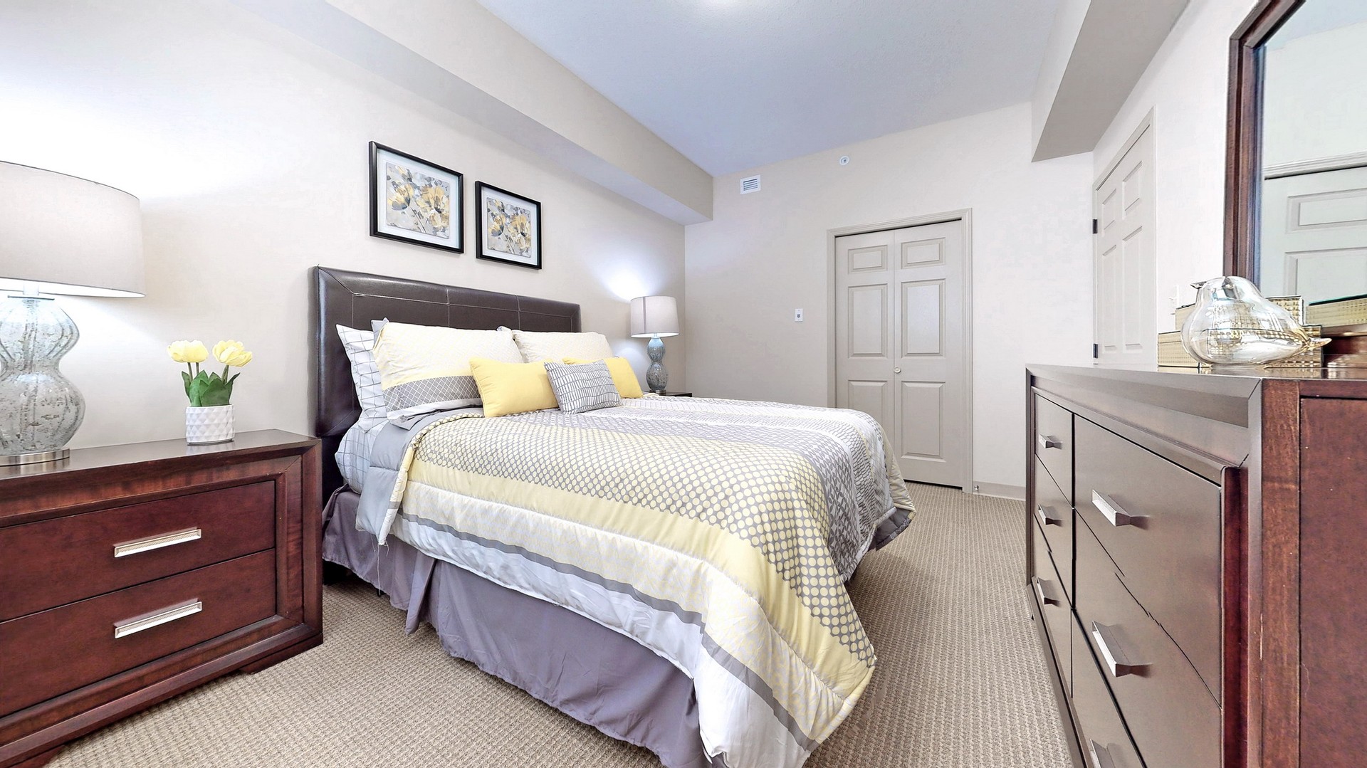 Seasons High River Bedroom