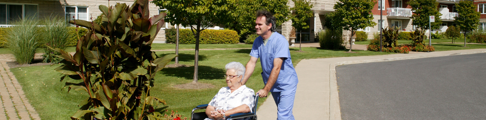 Long-Term Care Home vs Retirement Home