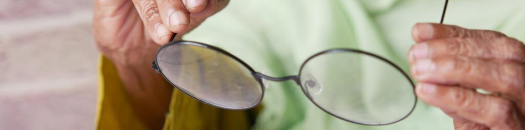 best way to clean eye glasses