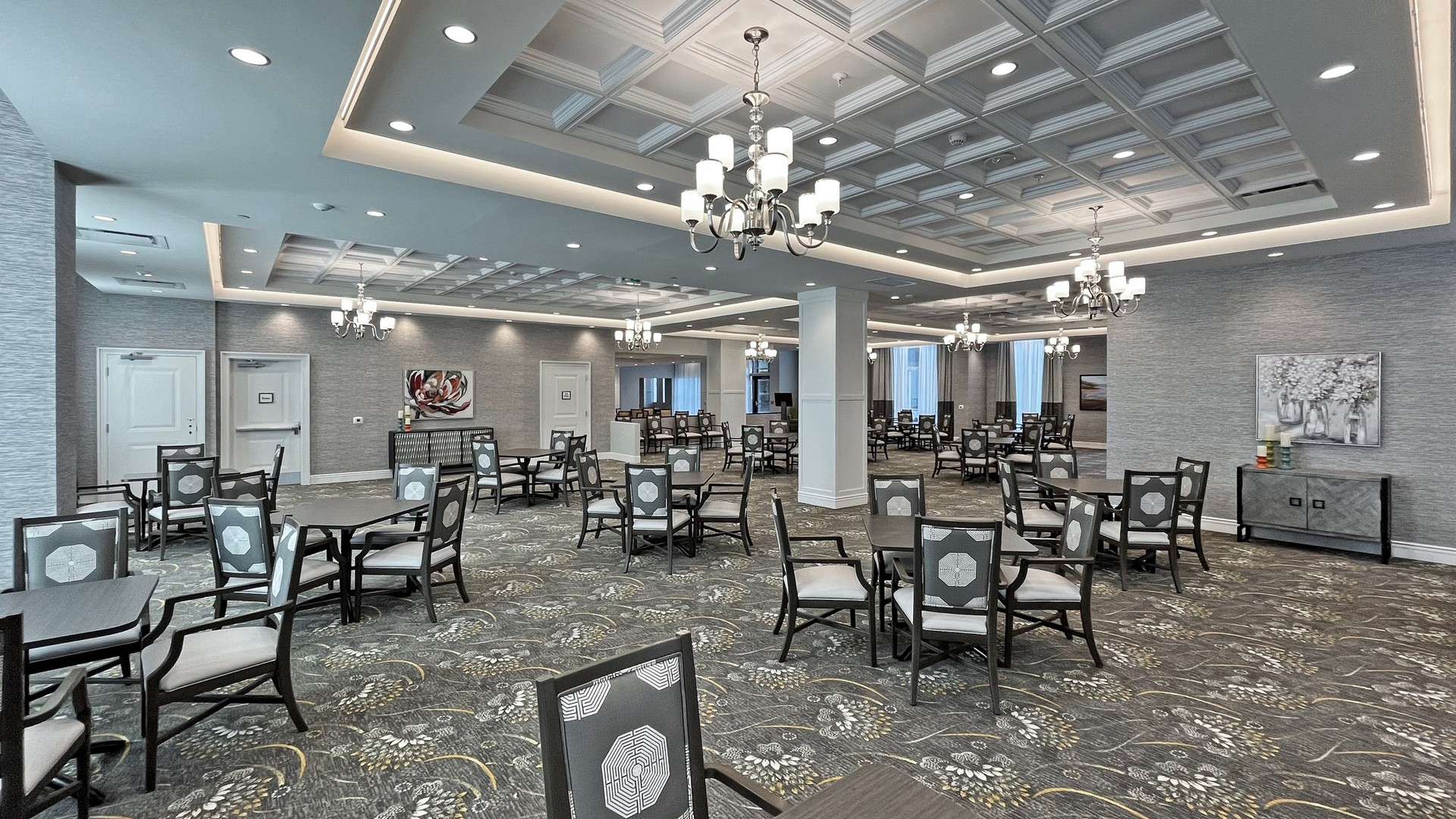 Seasons St Catharines Dining Room
