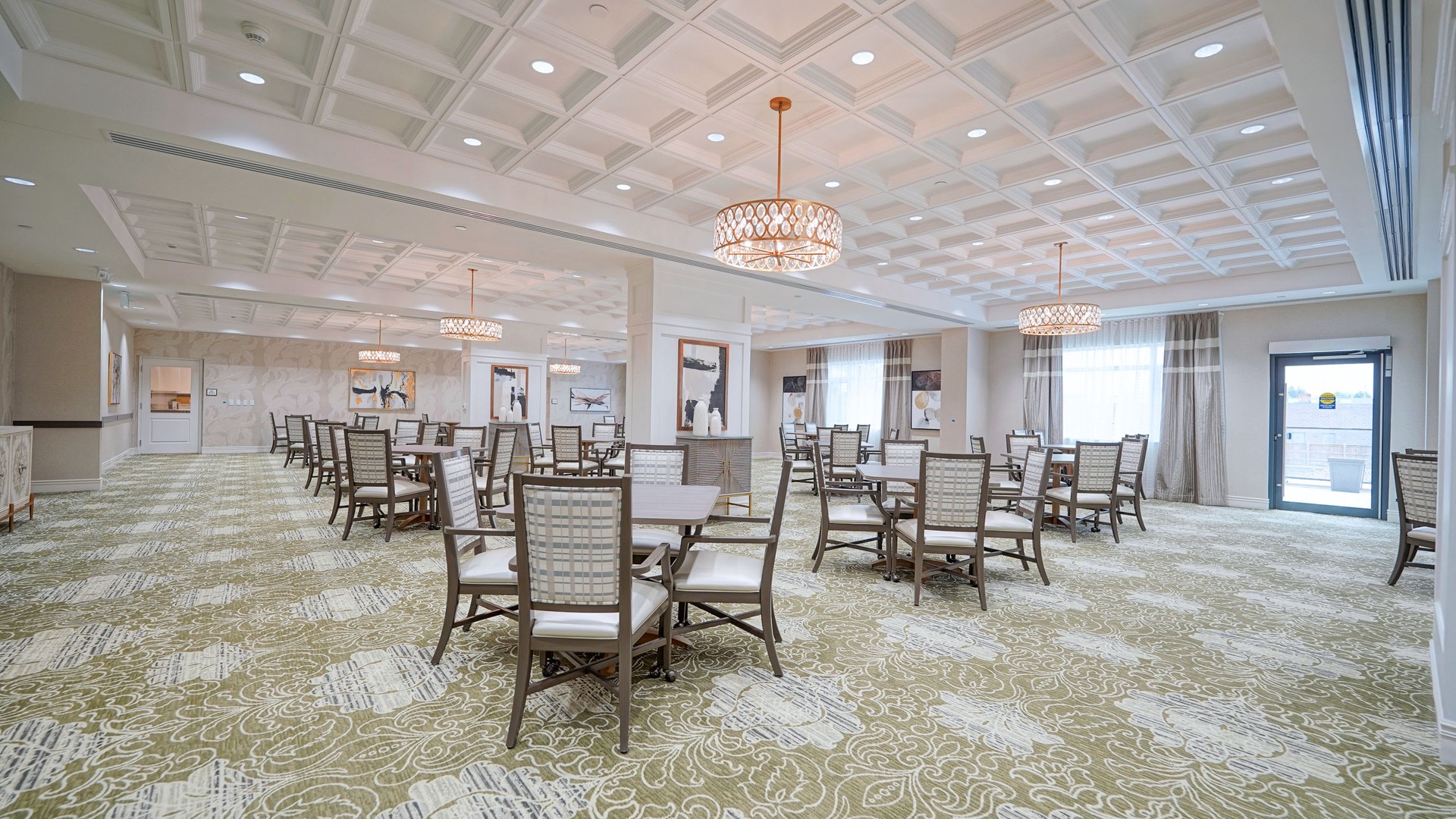 Seasons London Retirement Dining room