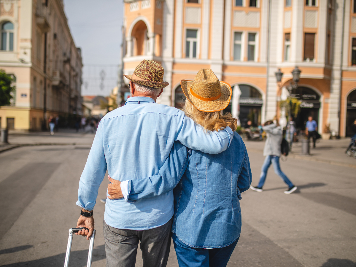 seniors traveling